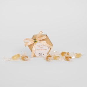 Segnaposto scatolina caramelle fiocco arancio e testo personalizzato