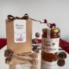 Confezione Natale 2025 con miele millefiori 220g e spargimiele con scritta Buon Natale